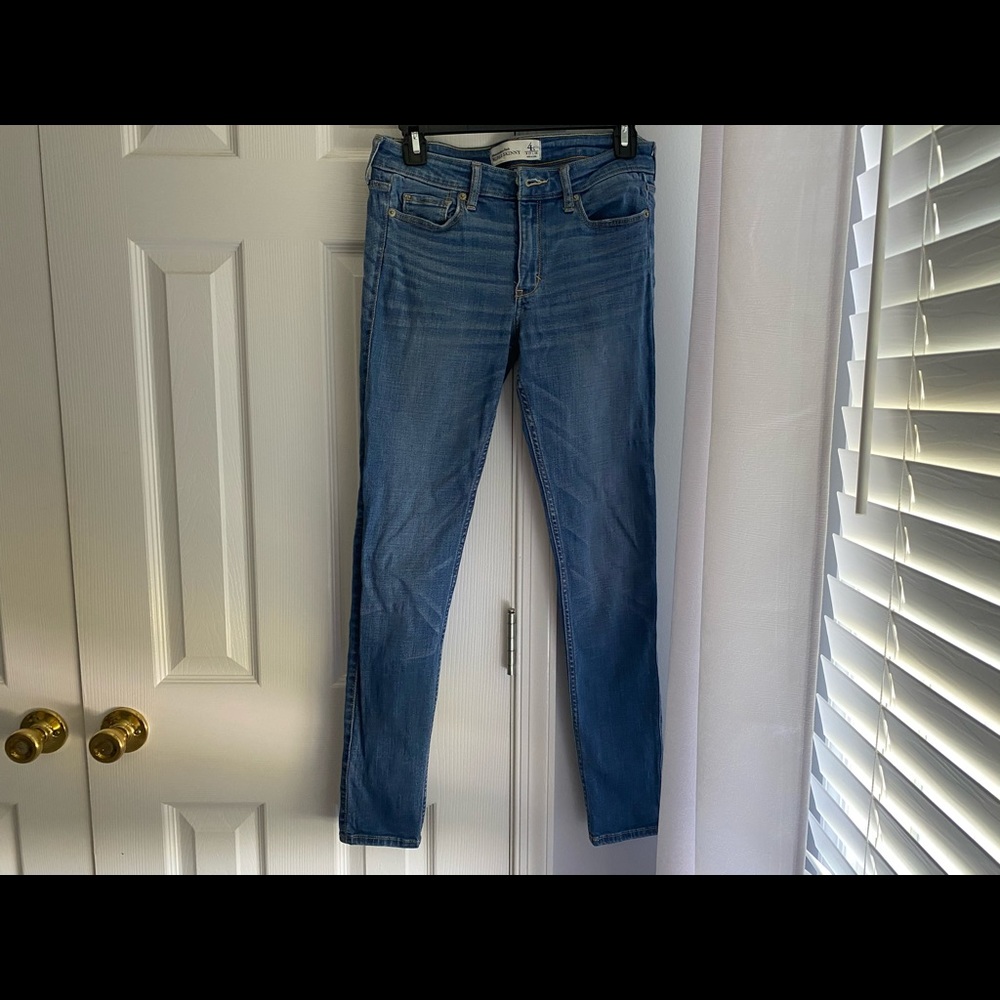 abercrombie & fitch skinny jeans 💙